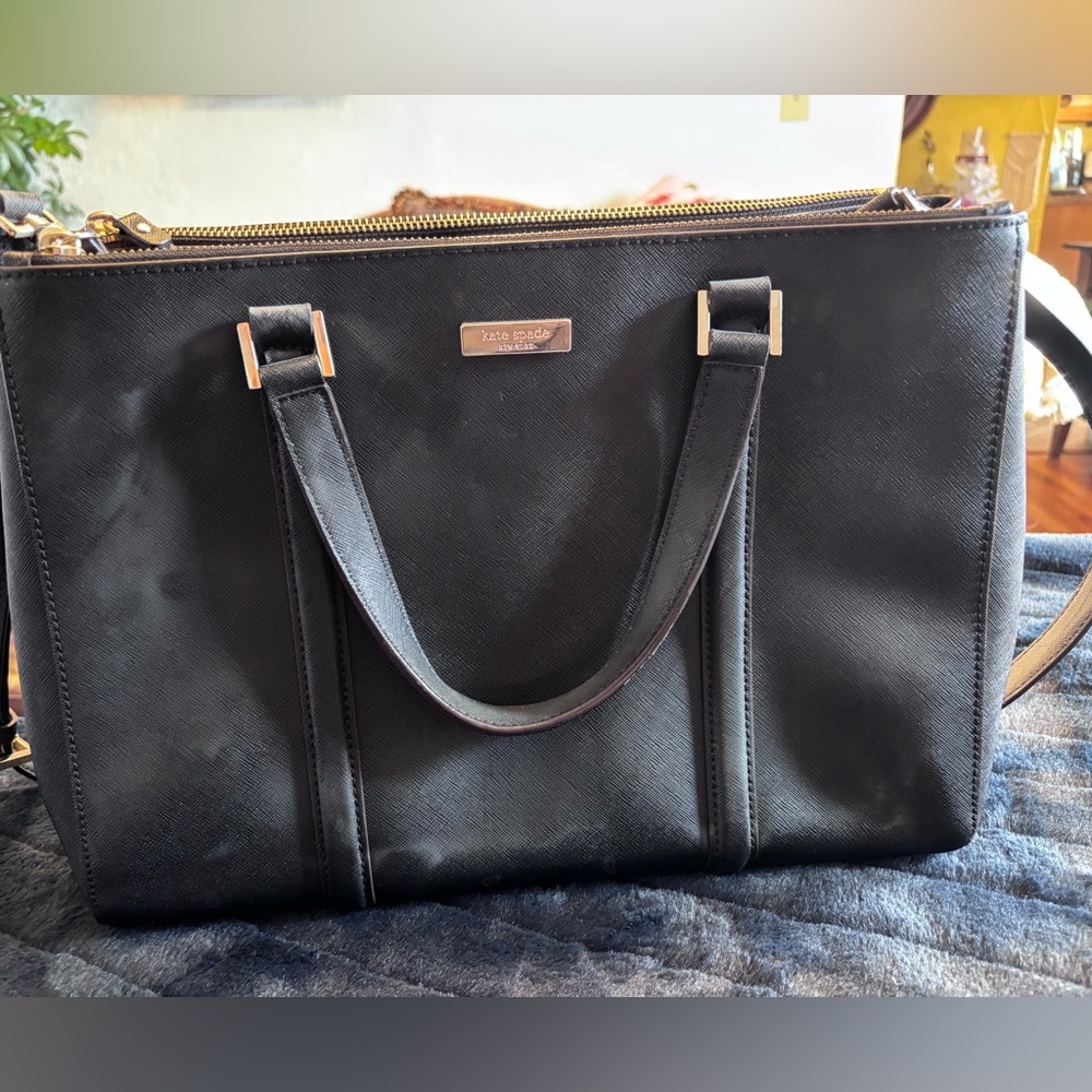 Black KATE SPADE ♠️ purse.. very roomy! So nice!